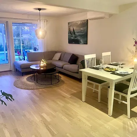 Super Fresh With Garden Wifi Ev Carger Apartment